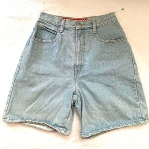 Vintage No Excuses Femme Fatale light washed Denim Shorts Womens Size 9 A4